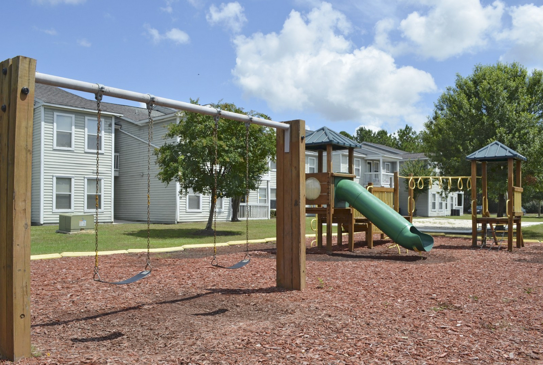 Overlook Gardens Apartments - Photo 2 of 22