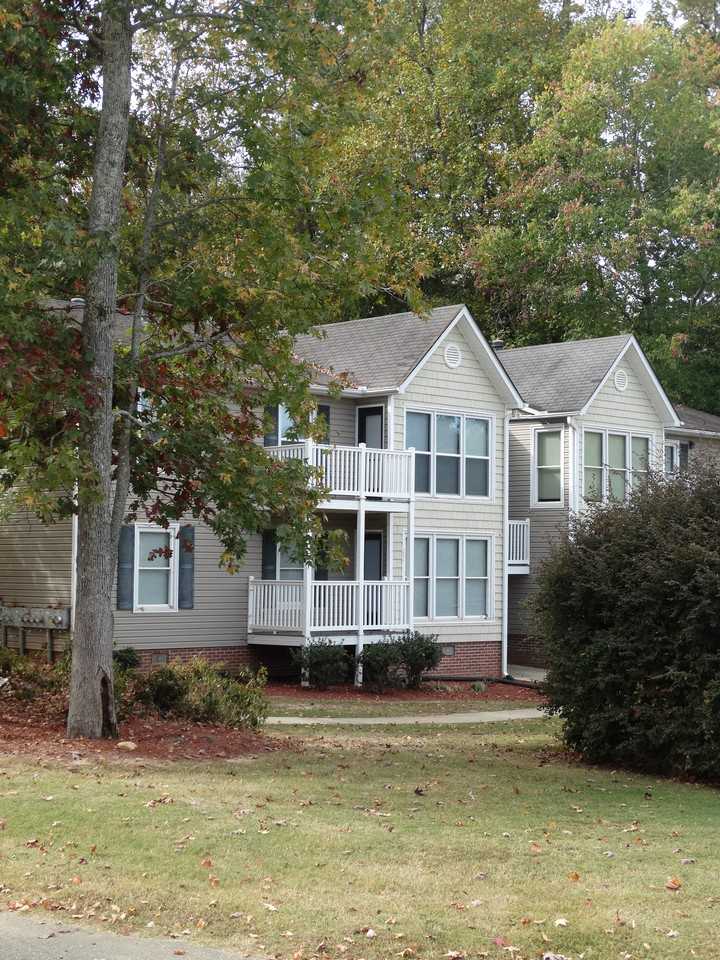 Vineyard Creek Apartments - Photo 2 of 32