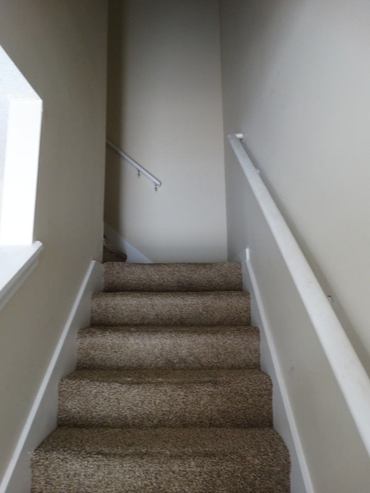 Vineyard Creek Apartments - Photo 6 of 32