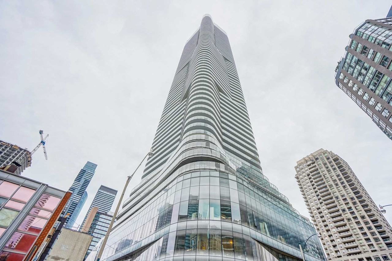 11 Wellesley Street West #1502