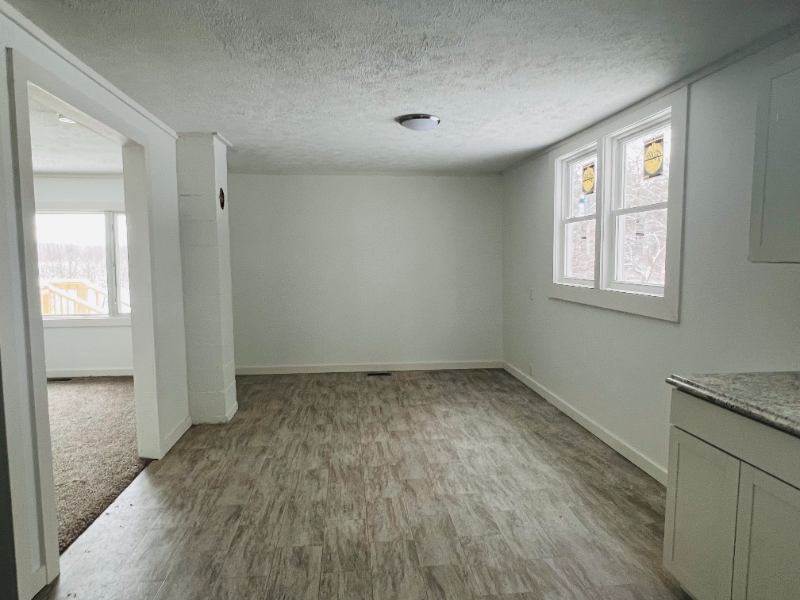 3210 S 39 Rd - Photo 3 of 7