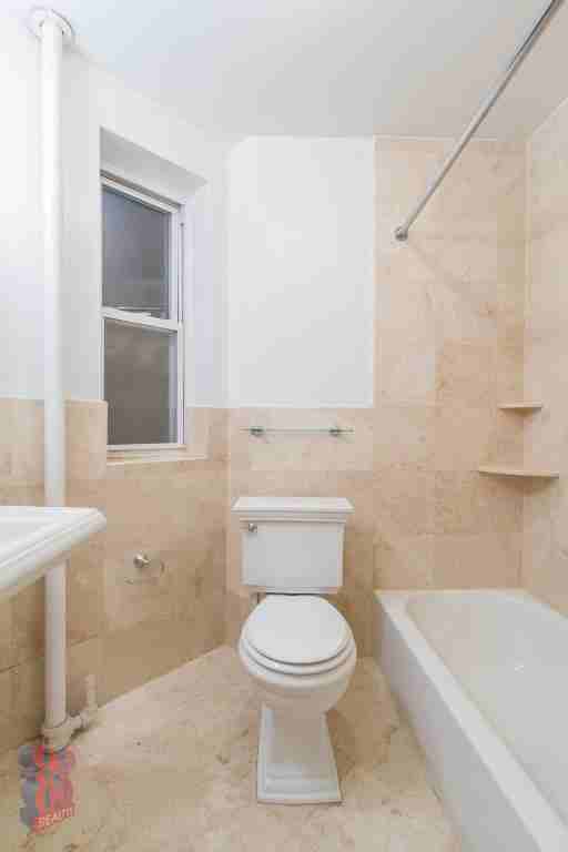 51 Leroy St #1D - Photo 4 of 6