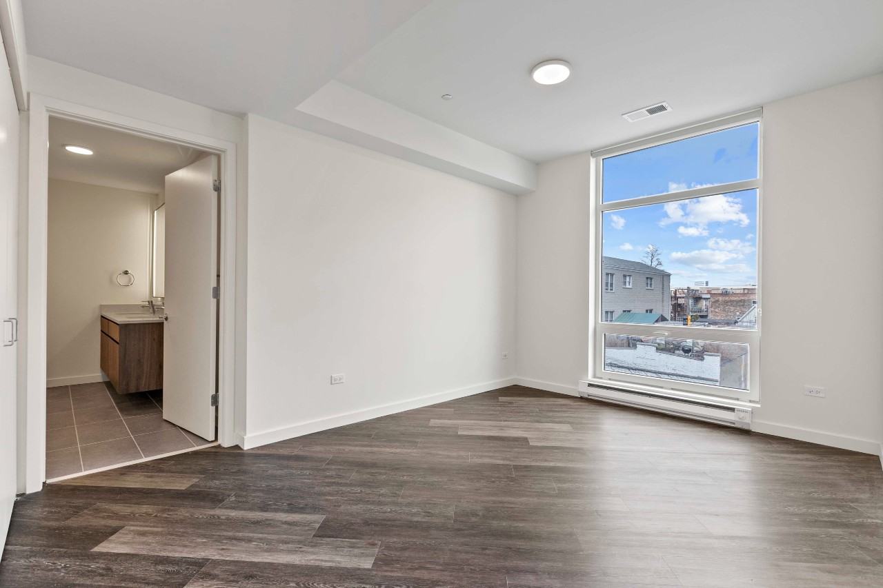 1122 W Chicago Ave #2-1 - Photo 2 of 10