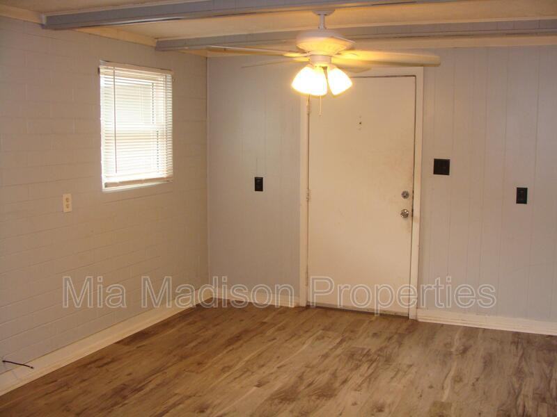 8718 8718 - C Clarke Ave_Garden - Photo 3 of 8