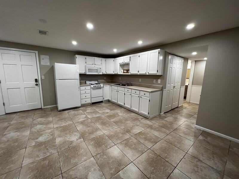 2919 Middlesborough Ct - Photo 3 of 14