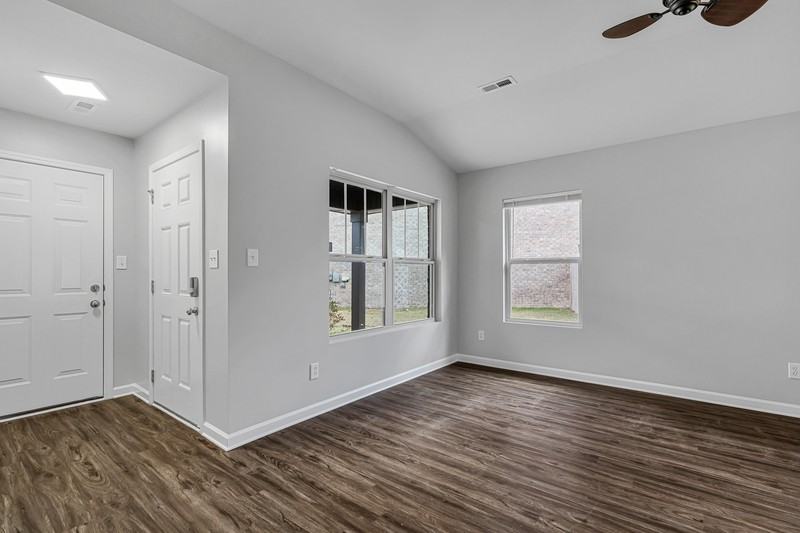 160 Winstead Cir - Photo 4 of 24