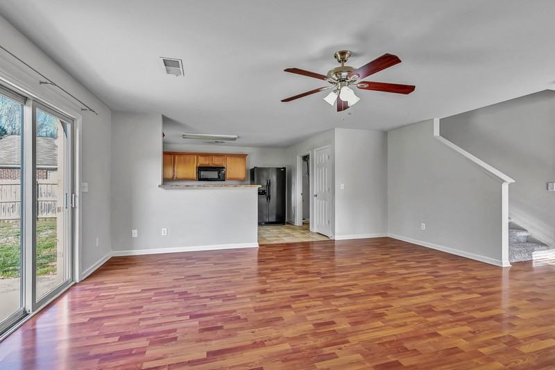 138 Bermuda Lakes Dr - Photo 4 of 23