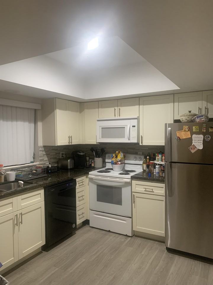 3212 SE 7th StreetUnit 6 #6 - Photo 3 of 14