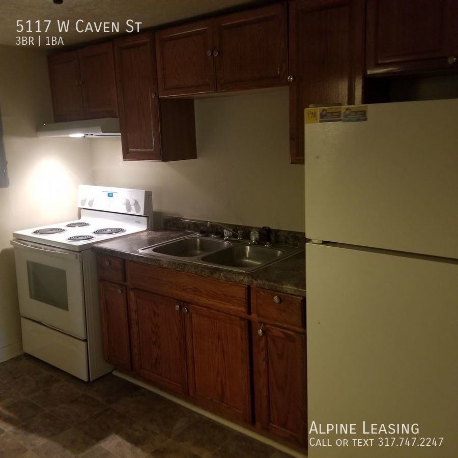 5117 W Caven St - Photo 2 of 6