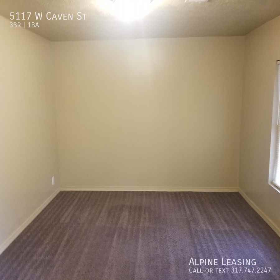 5117 W Caven St - Photo 3 of 6