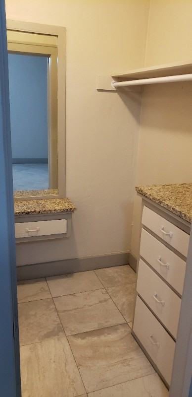 631 N Topeka St - Photo 3 of 4