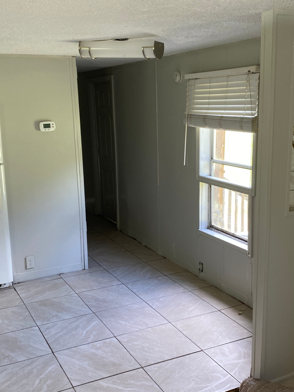 2104 Rutledge Rd - Photo 4 of 17