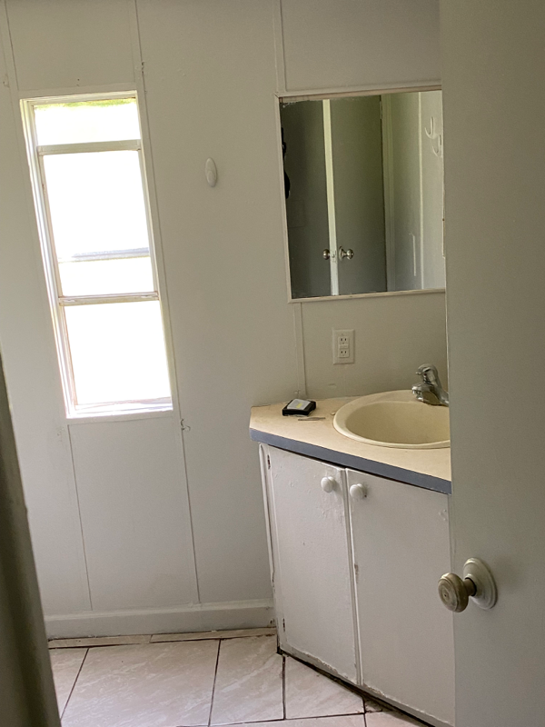 2104 Rutledge Rd - Photo 5 of 17