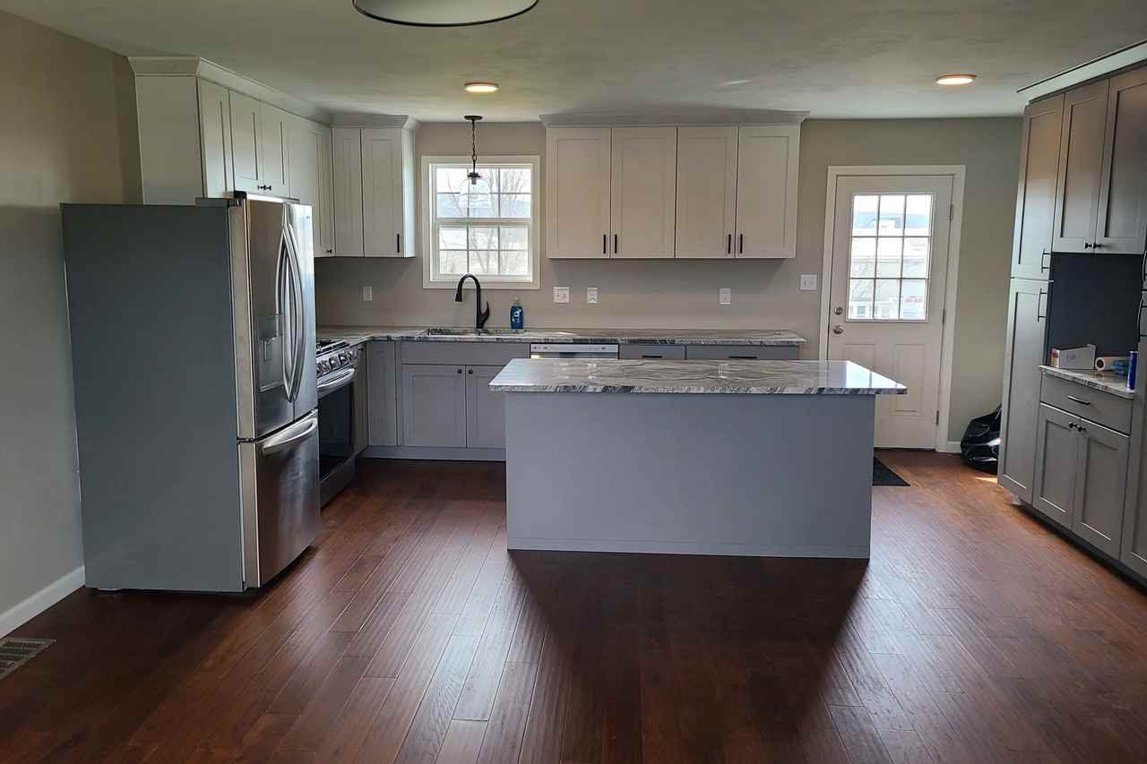 83 Susan Dr - Photo 2 of 50