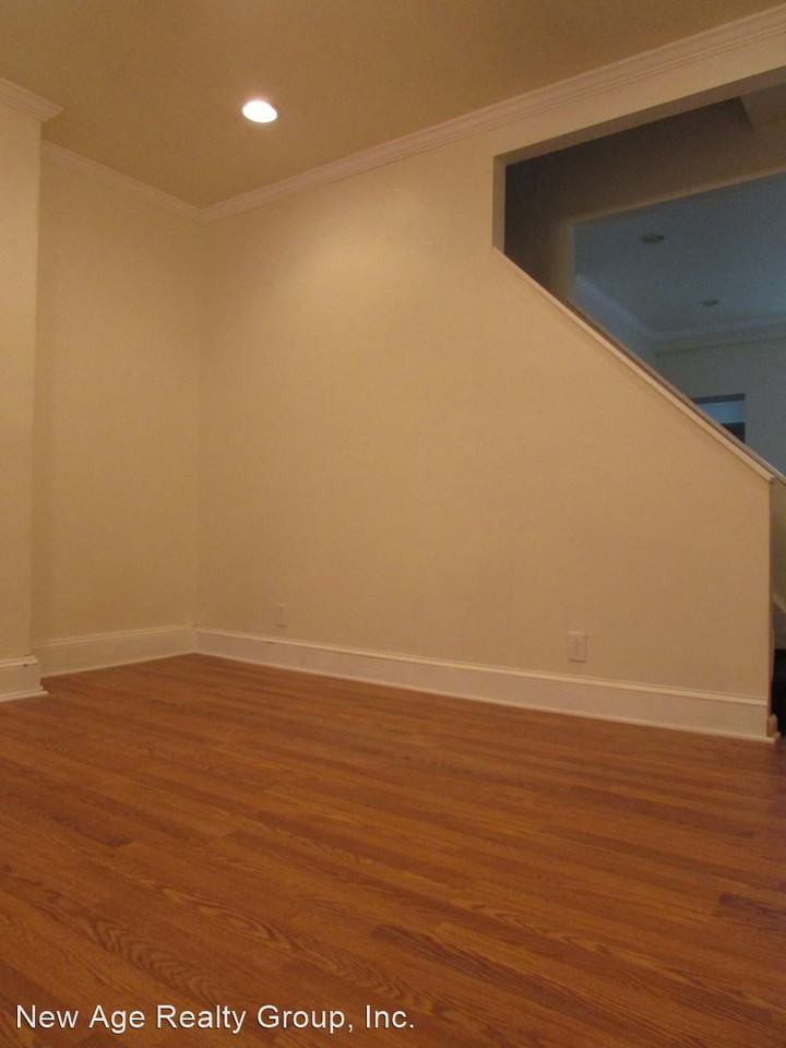 525 N 36th St - Photo 2 of 13