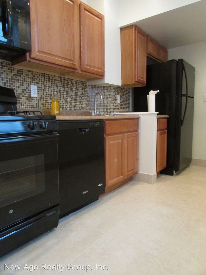 525 N 36th St - Photo 3 of 13
