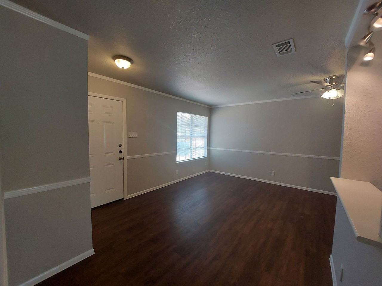 4911 Pharis St - Photo 3 of 16