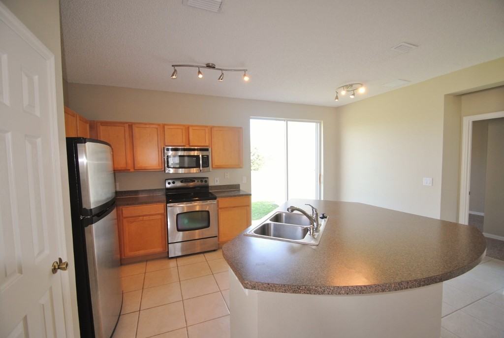 662 Cressa Cir - Photo 3 of 10