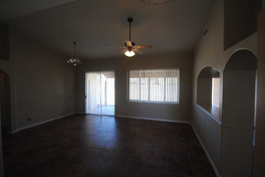 19832 W Pasadena Ave - Photo 3 of 18