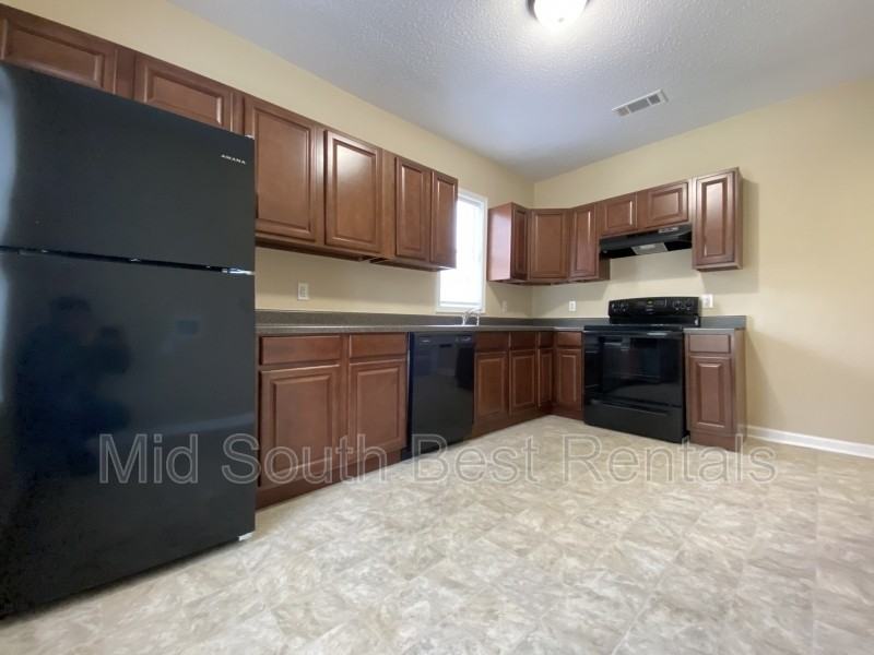 2208 Rock St - Photo 3 of 6