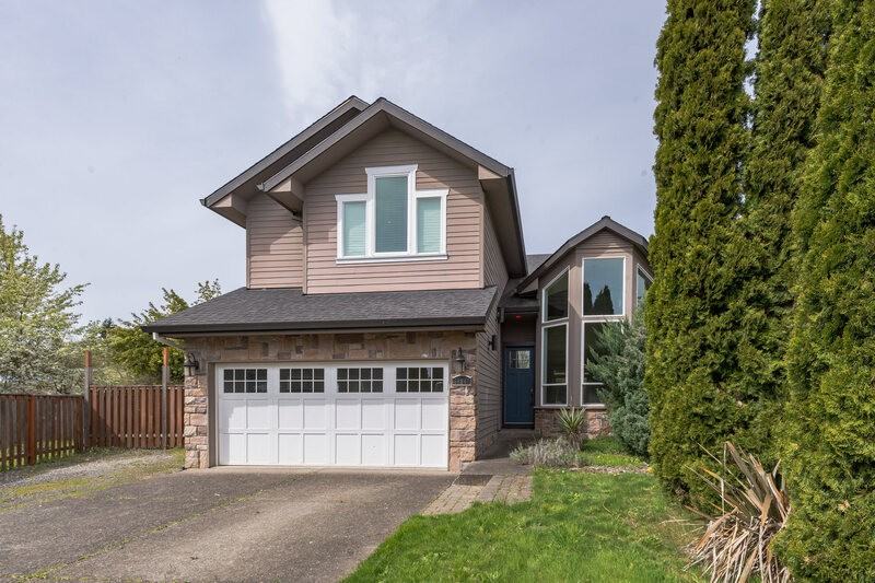 58947 Evergreen Loop - Photo 2 of 29