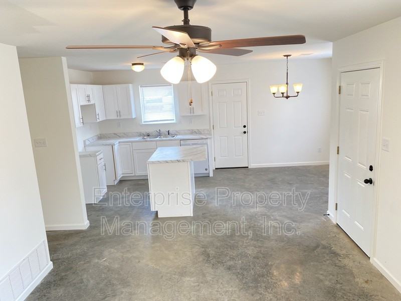 2963 Lake Park Rd - Photo 3 of 21