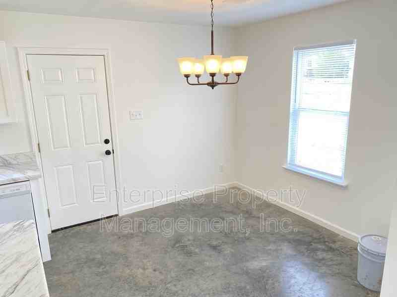 2963 Lake Park Rd - Photo 7 of 21