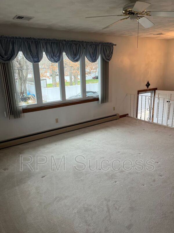 12 Lincoln St - Photo 2 of 18