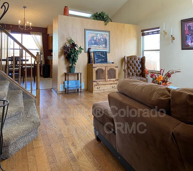 1378 Grass Valley Dr - Photo 2 of 21