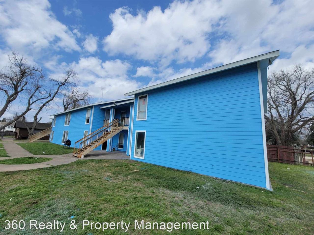 525 E CANEY STREET - Photo 2 of 24