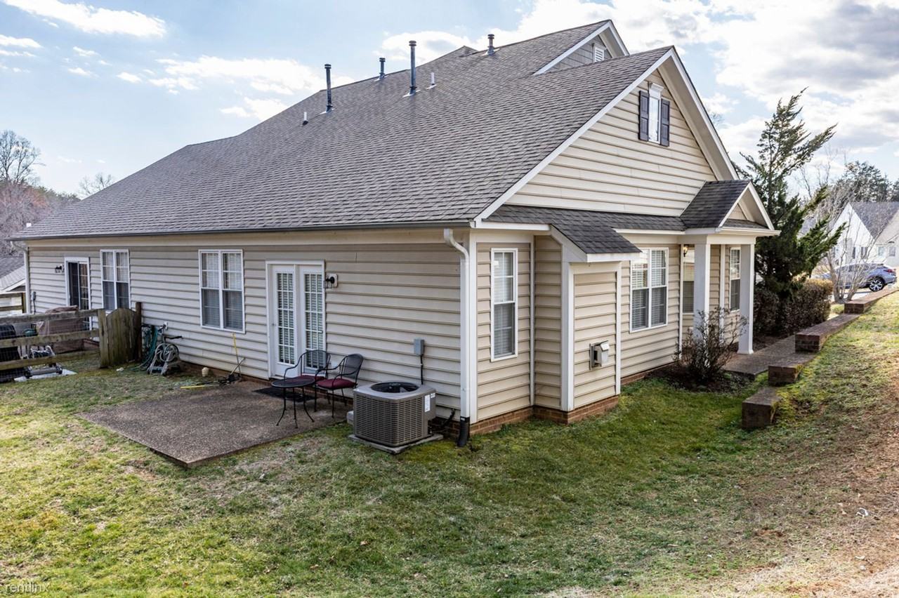 1035 Bristlecone Ln - Photo 2 of 32