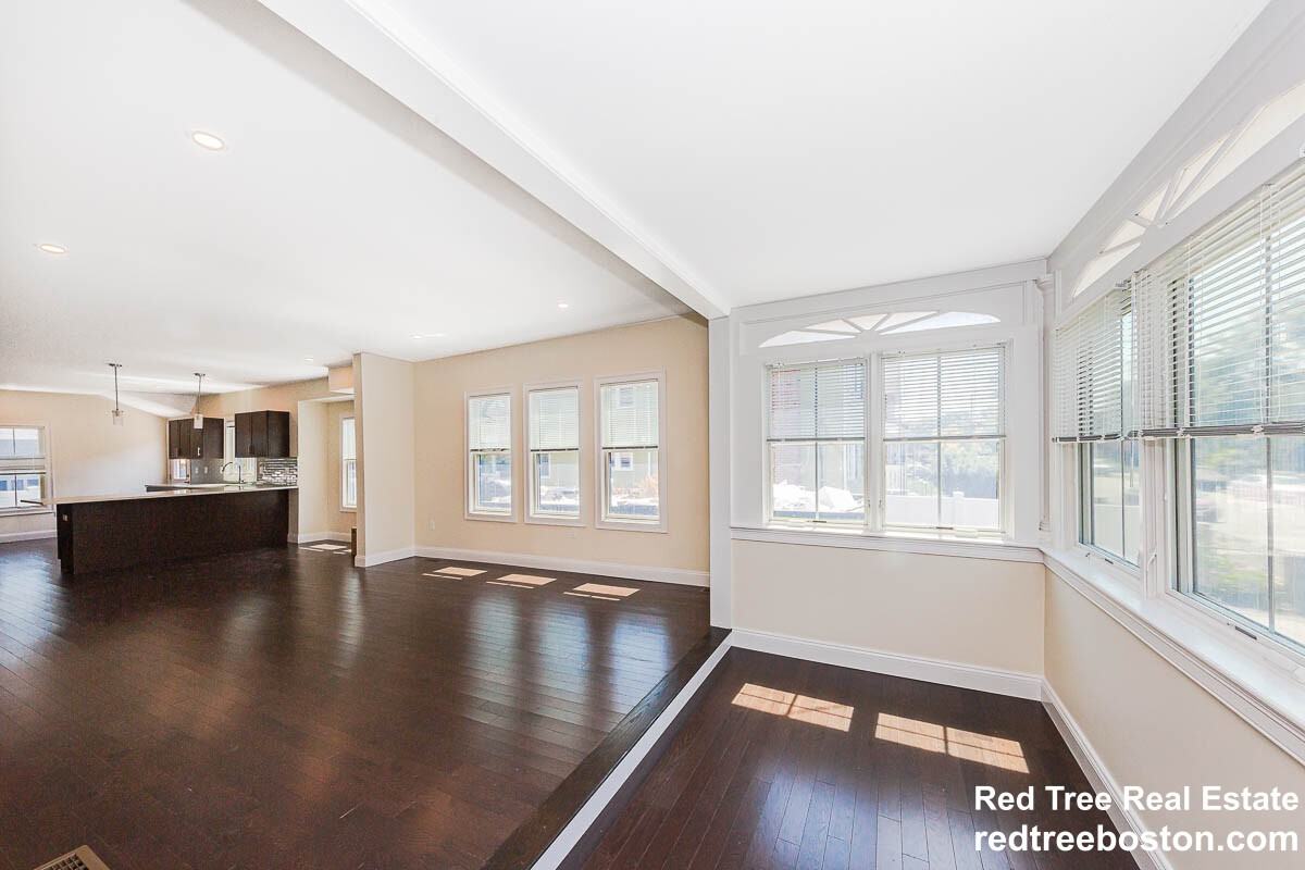 120 Jerome St - Photo 4 of 27