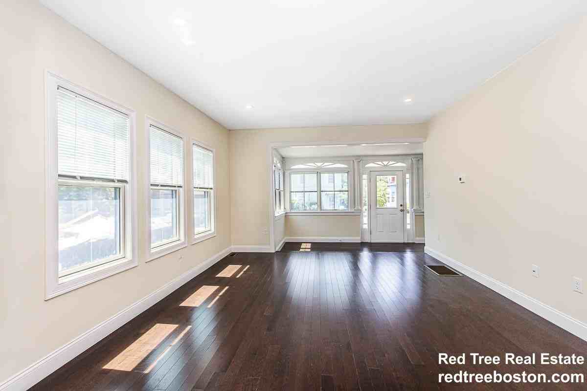120 Jerome St - Photo 5 of 27