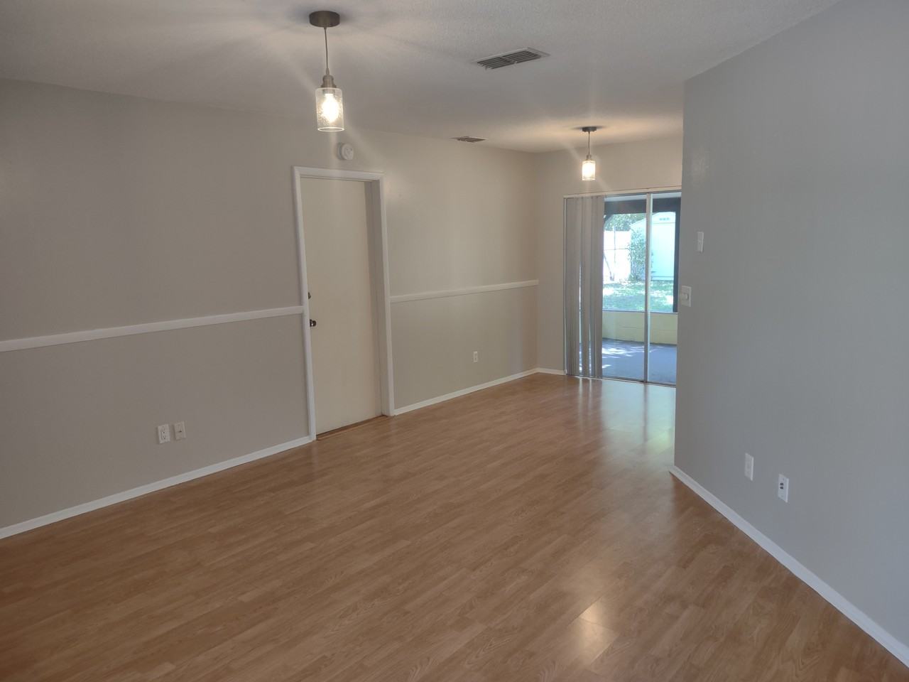 11117 Upton St - Photo 2 of 15