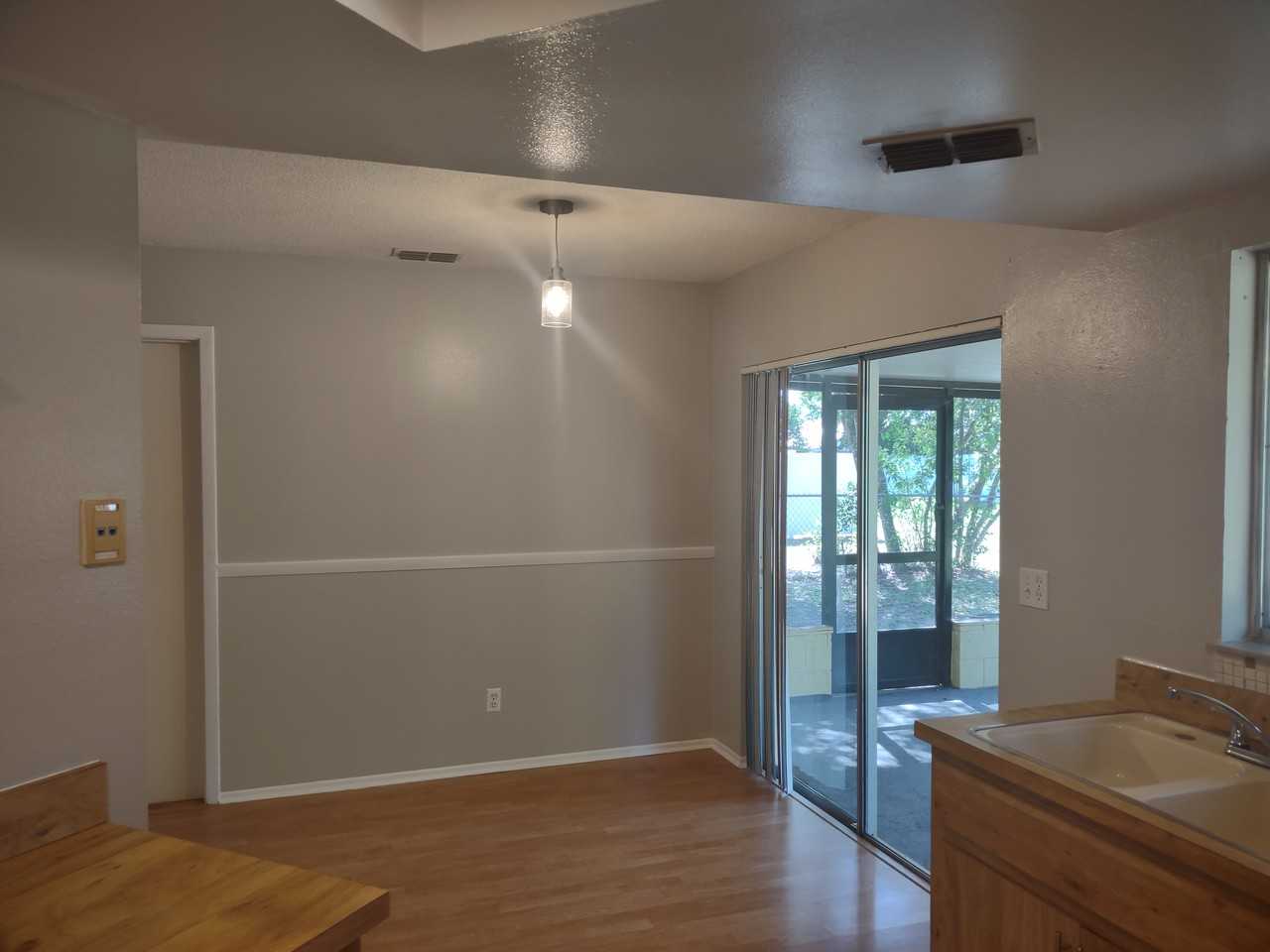 11117 Upton St - Photo 7 of 15