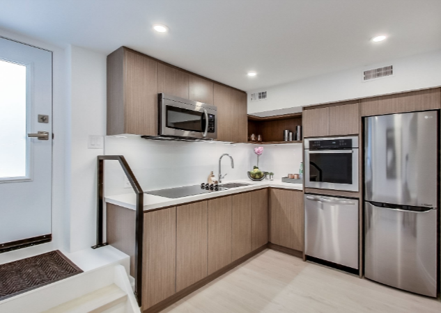 210 Parkmount Rd - Photo 2 of 11