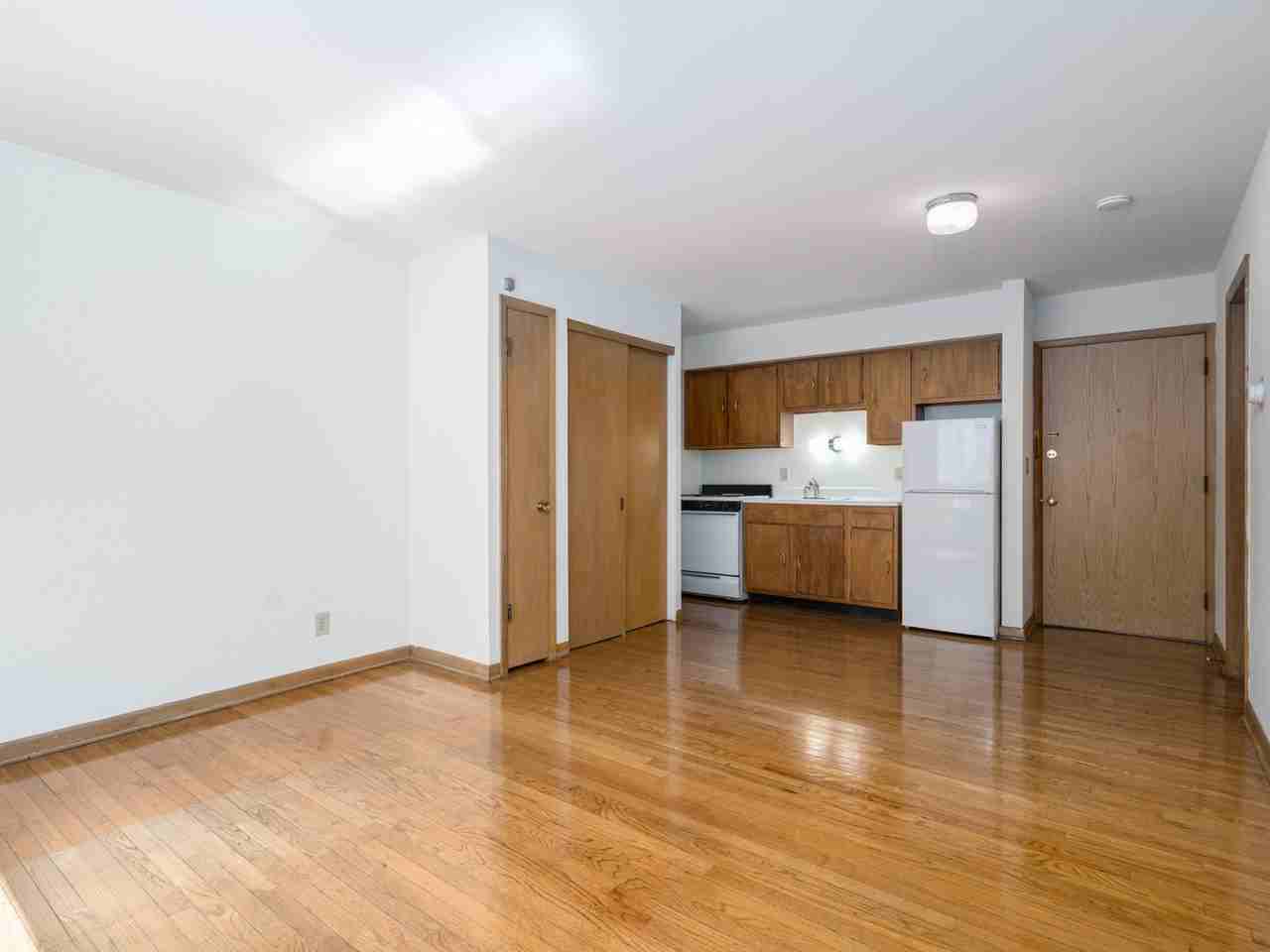 Oakland - Photo 3 of 19