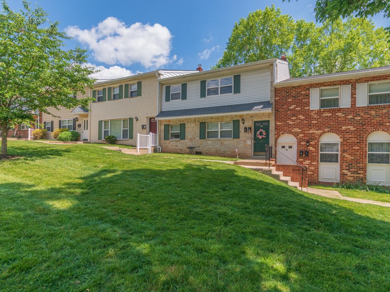 Rolling Glen Townhomes and Apartments - Photo 3 of 40