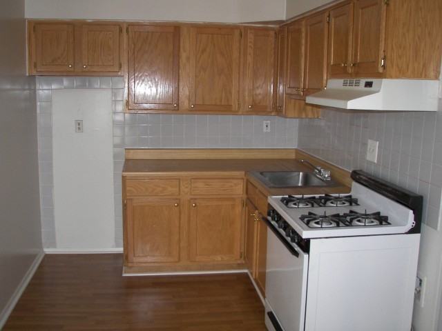 Marshall Square Apartments - Photo 3 of 3