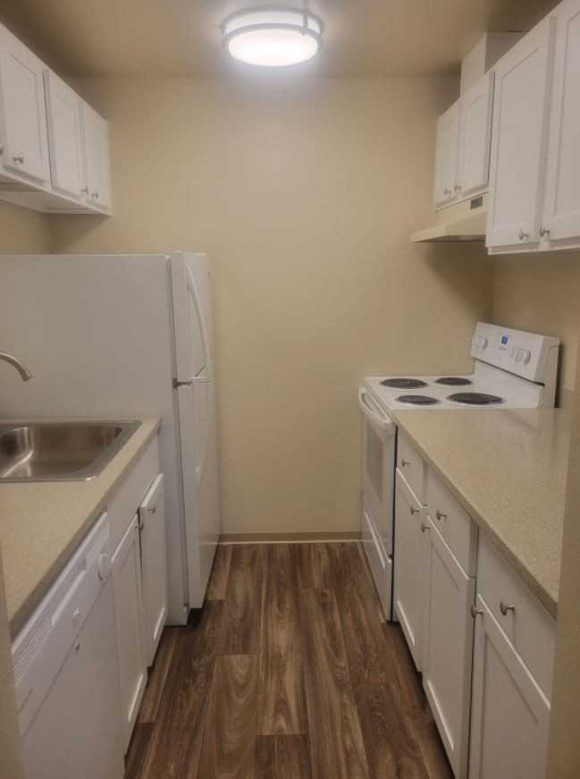 HARTFORD COURT APTS - Photo 6 of 20