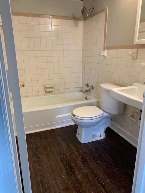 208 Lakeshore Dr - Photo 3 of 7