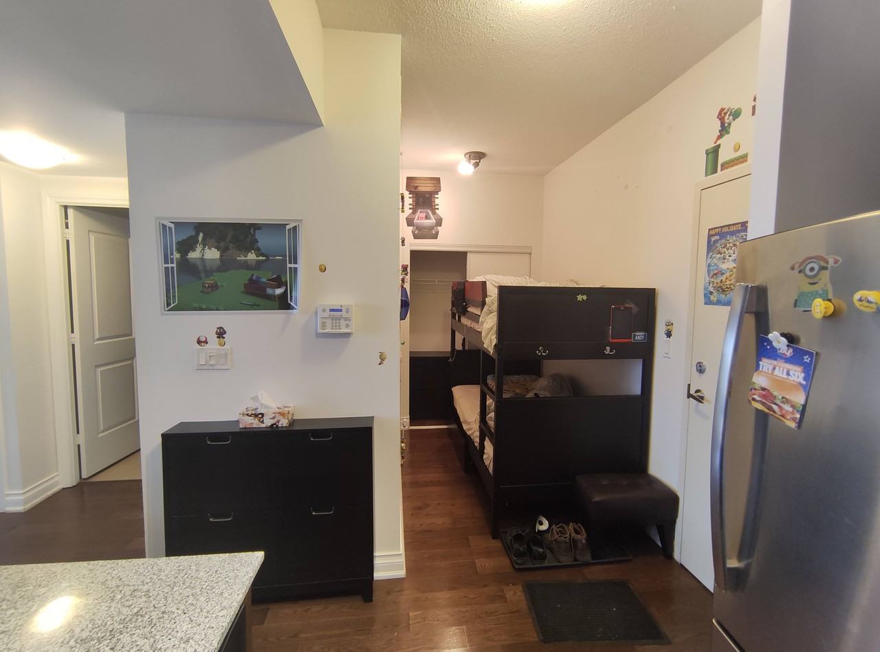 68 Main Street North - Photo 5 of 12