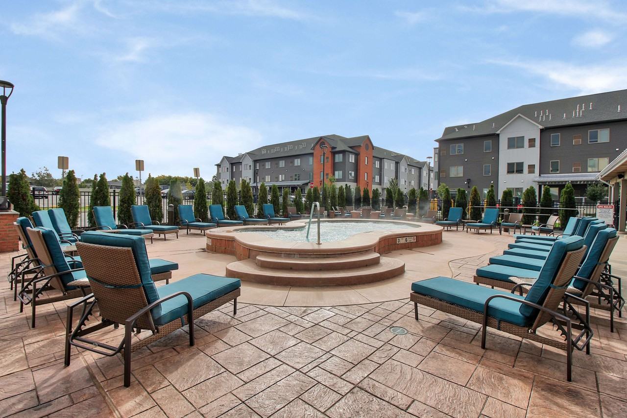 Axis 360 - Photo 2 of 50