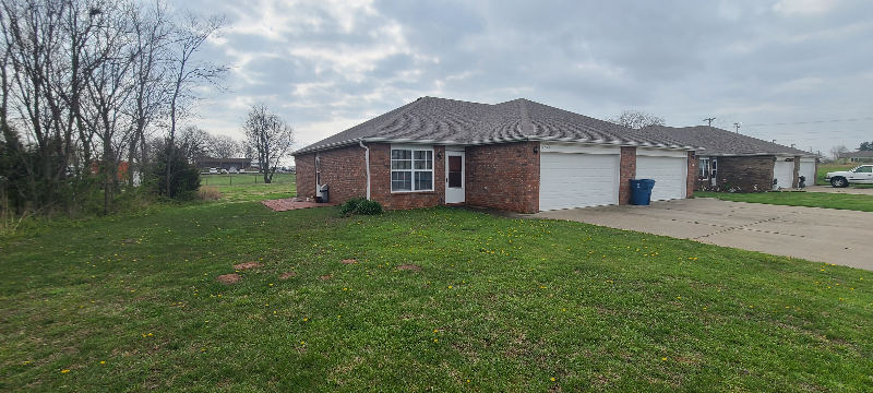 1700 S Canton Ave - Photo 2 of 13