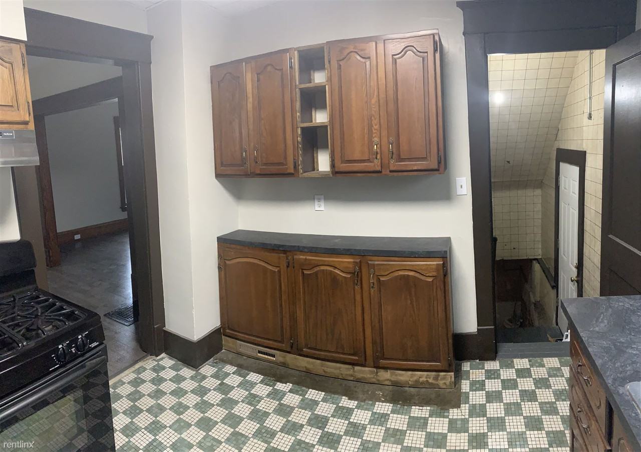 1145 Baxter St Se - Photo 3 of 14