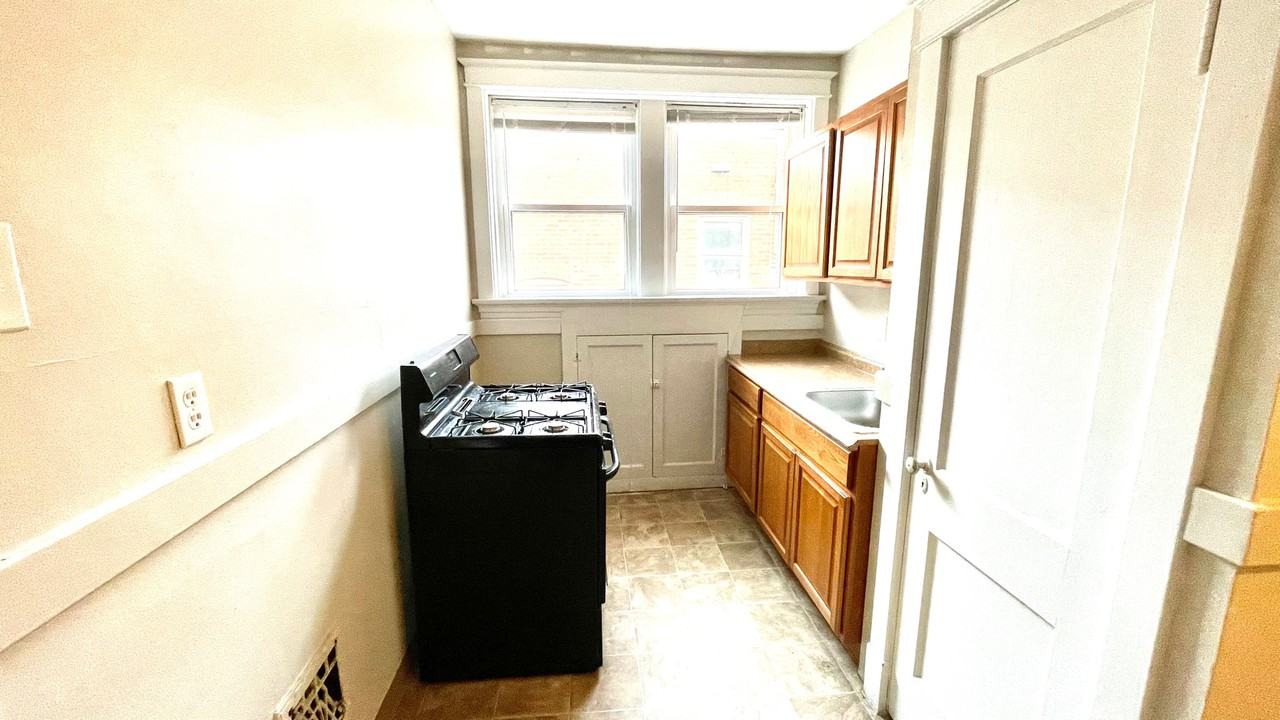 1203 Wilmington Avenue #2W - Photo 2 of 15