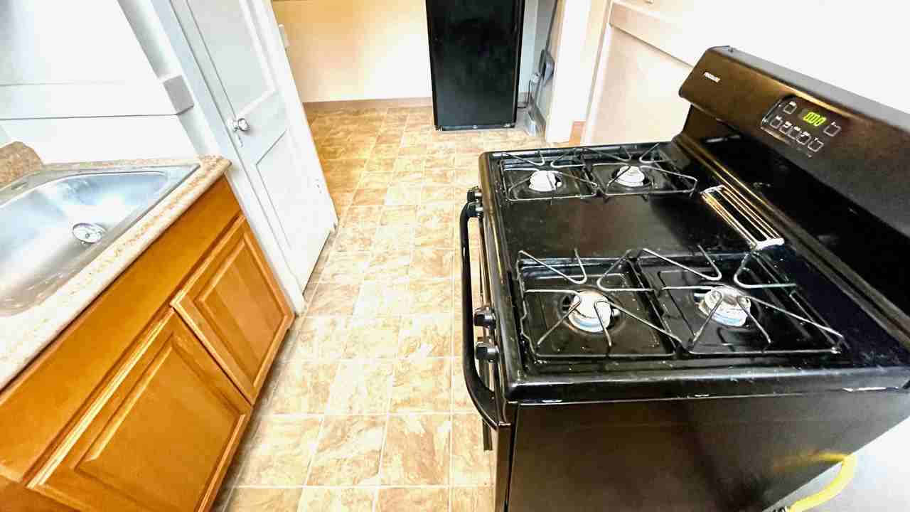 1203 Wilmington Avenue #2W - Photo 3 of 15