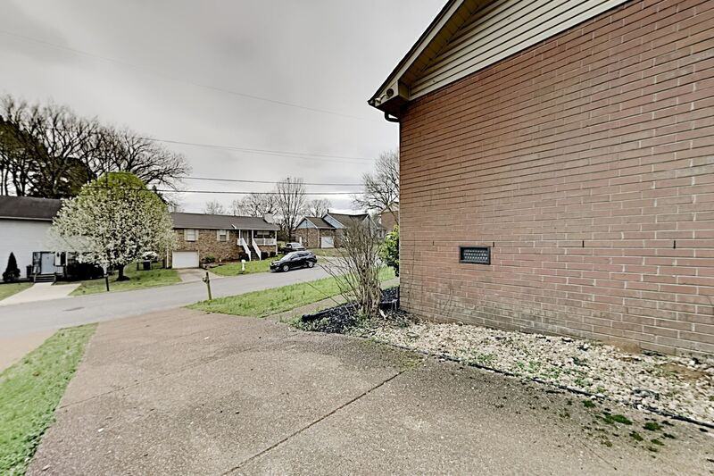 1513 Watercress Dr - Photo 3 of 21