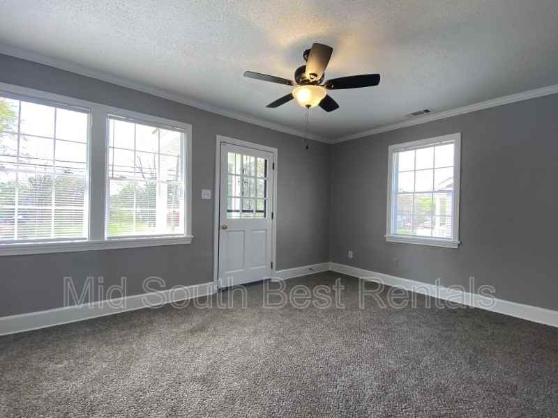 1372 S Cooper St - Photo 2 of 8