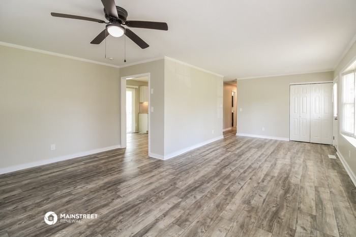 8105 Oak Arbor Rd - Photo 3 of 17